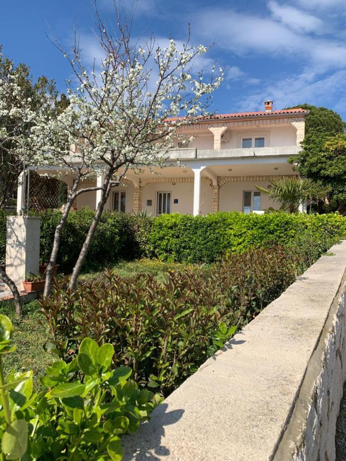 Apartmans And Rooms "Slavica" Novalja Εξωτερικό φωτογραφία