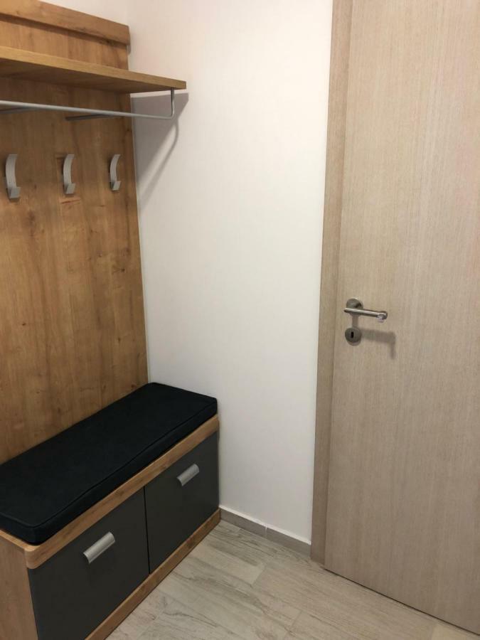 Apartmans And Rooms "Slavica" Novalja Εξωτερικό φωτογραφία