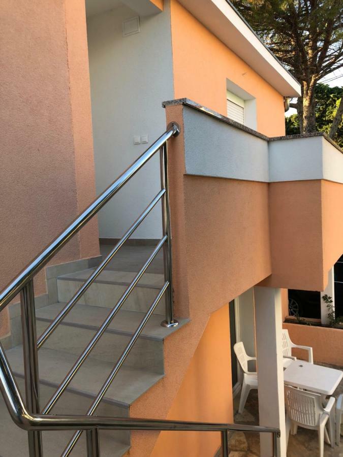 Apartmans And Rooms "Slavica" Novalja Εξωτερικό φωτογραφία